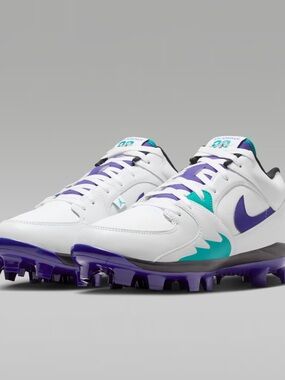 Jordan Stadium 90 Low MCS
Men's Baseball Cleats 9.5 ( New)